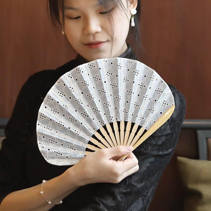 ■素材：ポリエステル--■キーワード夏 上品 ース ギフ 扇子 おしゃれ 貝殻扇 リッカ 袋付き せんす うちわ おしゃれ 女性 ディース 母の日 和装 小 夏 上品 ース--自分用にはもちろん、もの